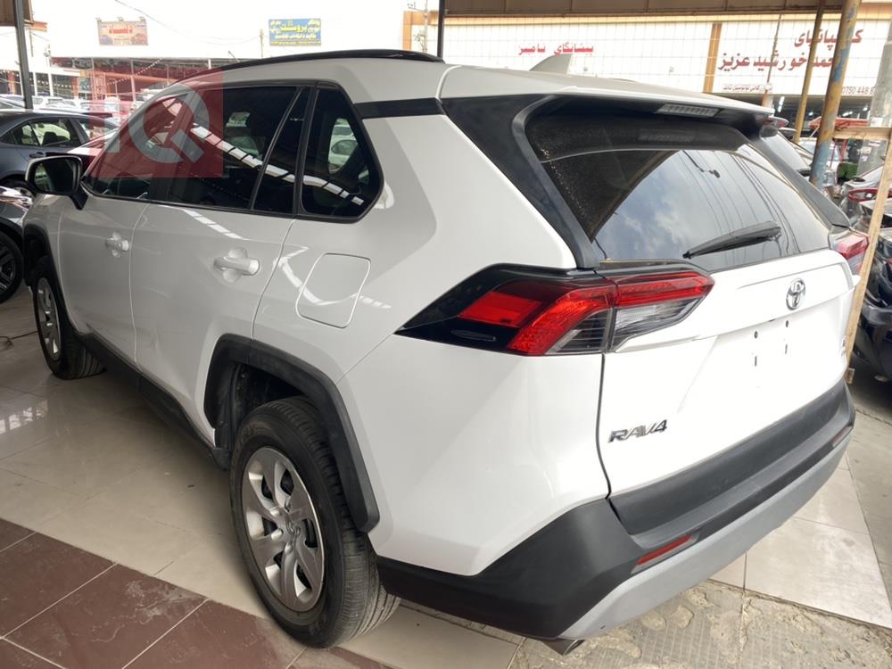 تويوتا راف 4